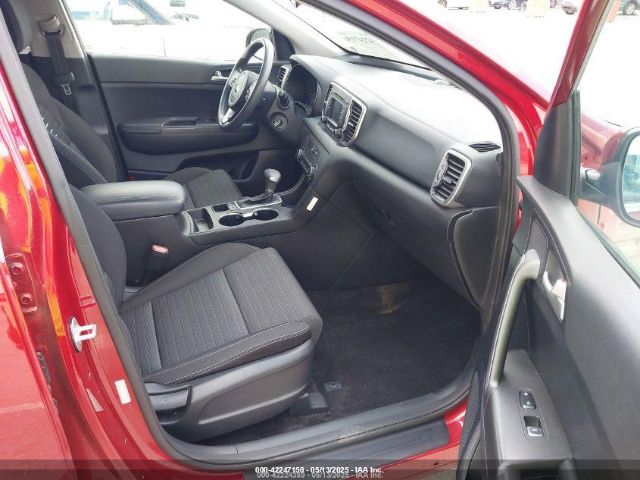 KNDPMCAC5H7033558 KIA Sportage Lx