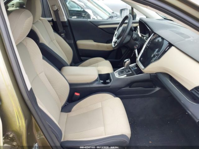 4S4BTACC8N3213811 Subaru Outback Premium