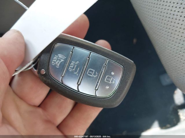 2016 HYUNDAI TUCSON KM8J3CA26GU201199 Photo 10