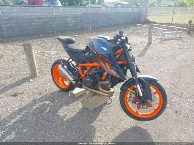 2023 KTM 1290 VBKV39407PM972160