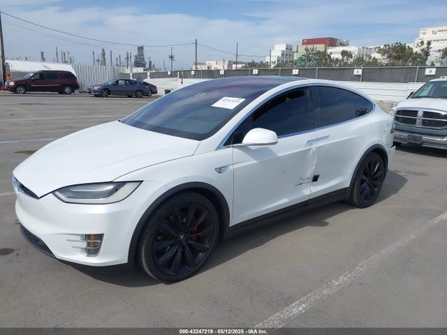 5YJXCAE46GF001415 Tesla 2016