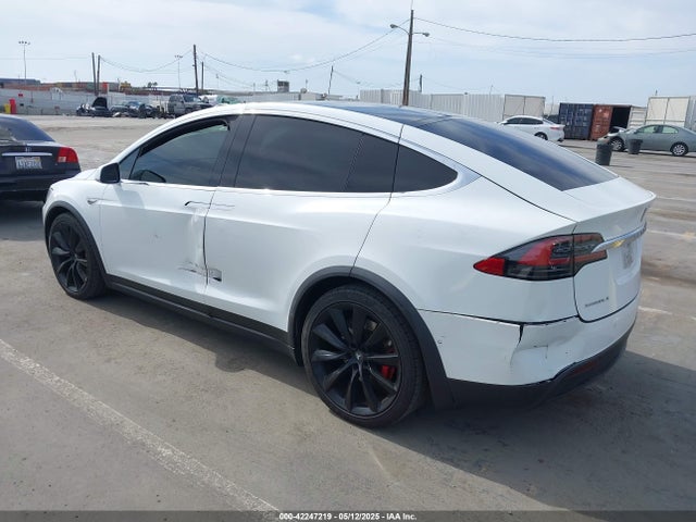 5YJXCAE46GF001415 Tesla 2016