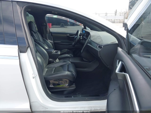 5YJXCAE46GF001415 Tesla 2016