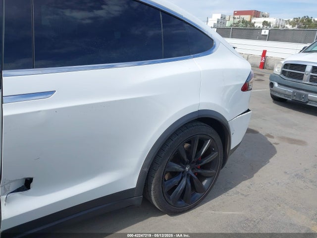 5YJXCAE46GF001415 Tesla 2016