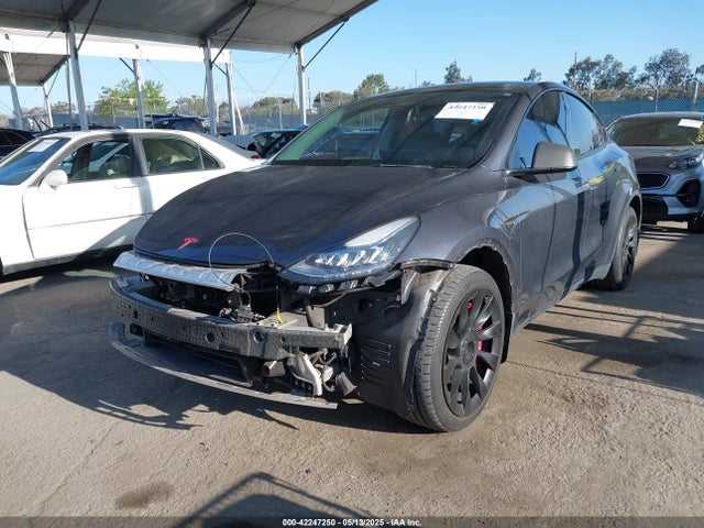 5YJYGDEE0MF232583 Tesla Model Y