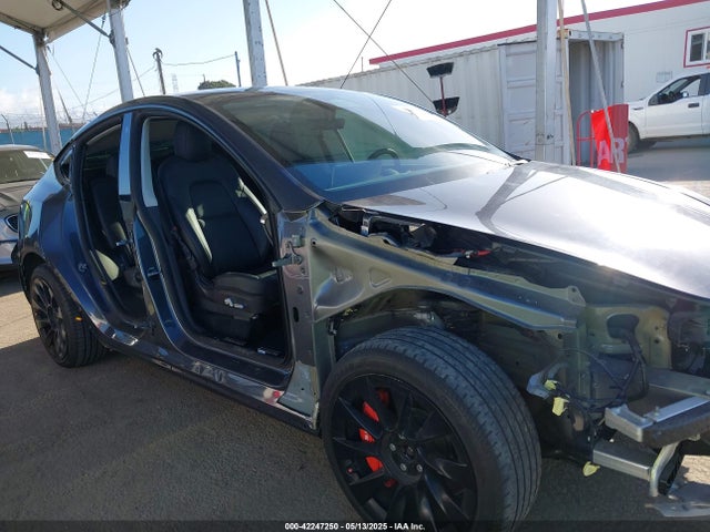 5YJYGDEE0MF232583 Tesla Model Y