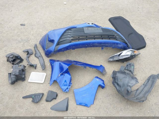 VNKKTUD37JA089516 Toyota YARIS LE