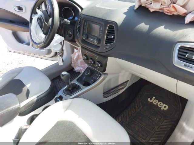3C4NJDBB4JT346324 Jeep Compass Latitude 4x4
