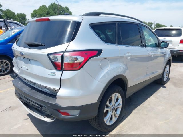 1FMCU0GDXJUD20233 Ford ESCAPE SE