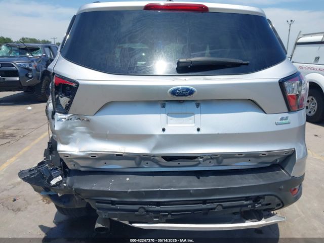 1FMCU0GDXJUD20233 Ford ESCAPE SE