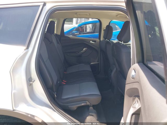 1FMCU0GDXJUD20233 Ford ESCAPE SE