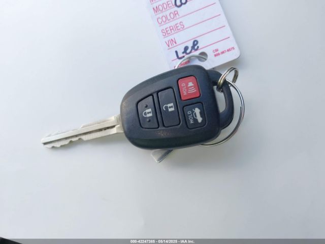 5YFBURHE6HP604588 Toyota COROLLA SE