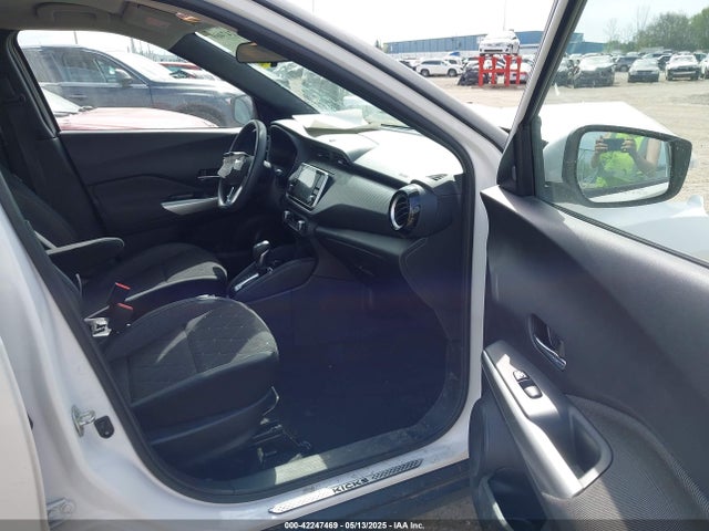 3N1CP5CU9KL559771 Nissan 2019