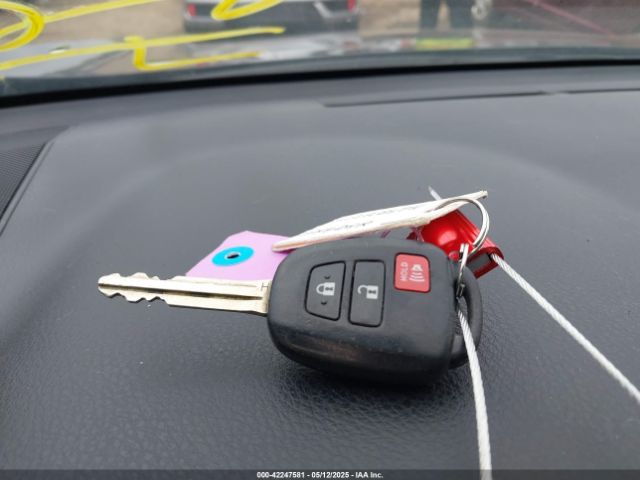 2T3BFREV9HW646757 Toyota RAV4 LE