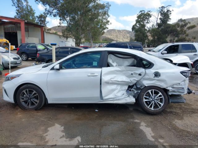 3KPF24AD3RE819344 KIA Forte Lxs