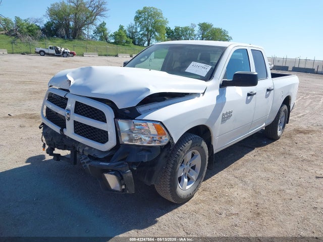 RAM 1500 Classic Express  4x4 6'4 Box 2019 1C6RR7FG9KS537801 Image 2