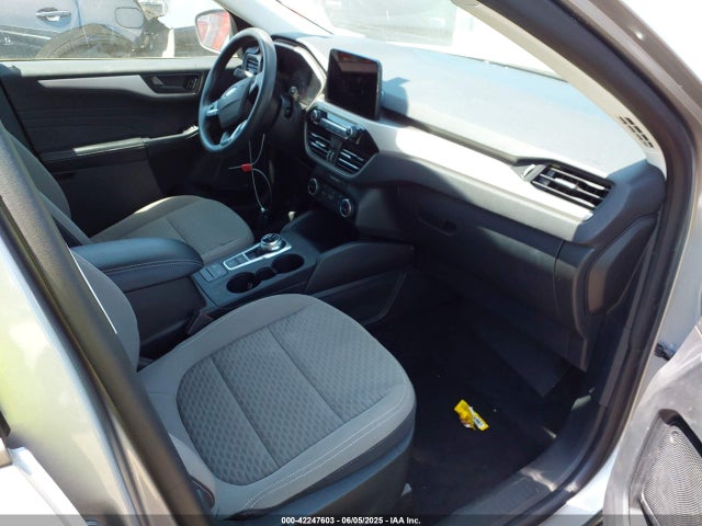 1FMCU0G61NUA56391 Ford ESCAPE SE