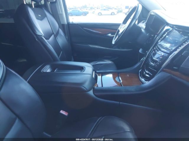 1GYS3HKJ8FR165961 Cadillac Escalade Esv Luxury