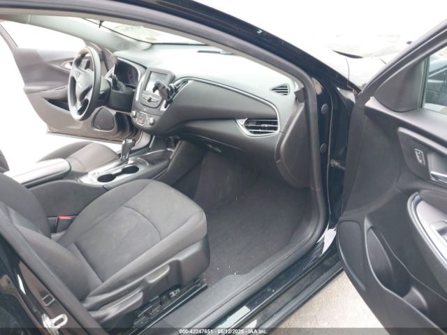 1G1ZD5ST5JF104698 Chevrolet MALIBU LT