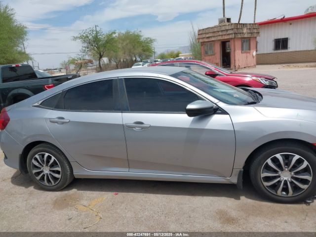 19XFC2F57JE006838 Honda Civic Lx