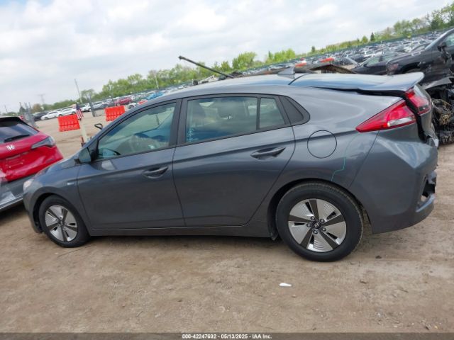 KMHC65LC4KU174675 Hyundai Ioniq Hybrid Blue