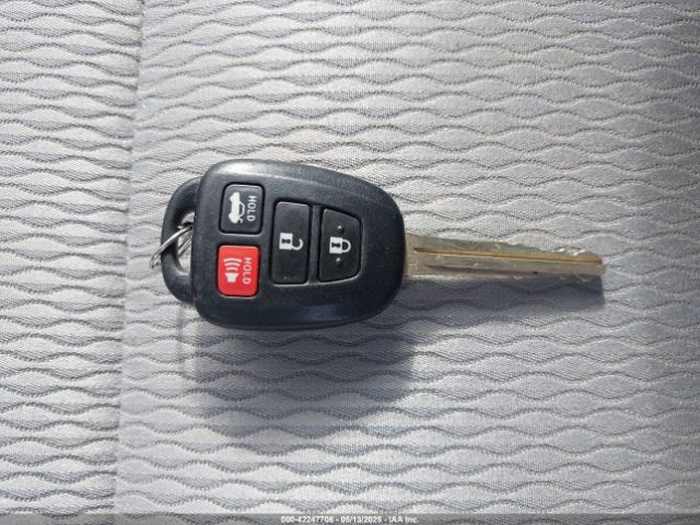 2T1BURHEXGC676991 Toyota COROLLA LE