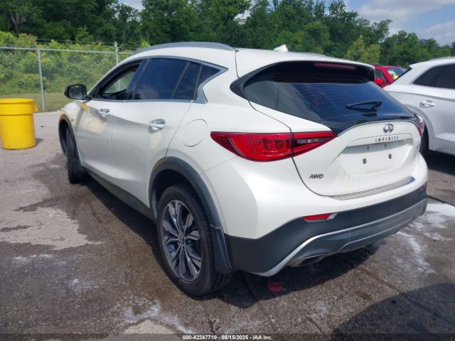 SJKCH5CR5JA048566 Infiniti Qx30 Premium