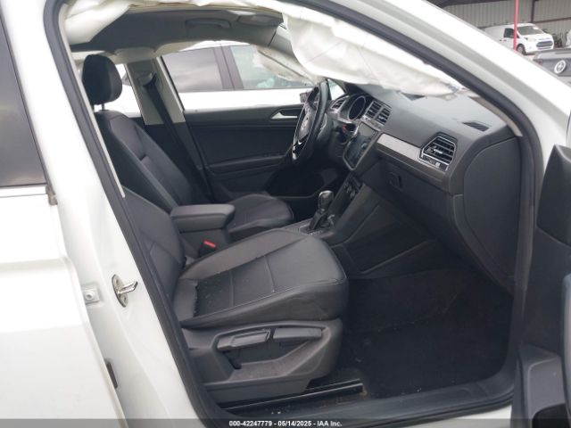2019 VOLKSWAGEN TIGUAN 3VV3B7AX2KM044451 Photo 4