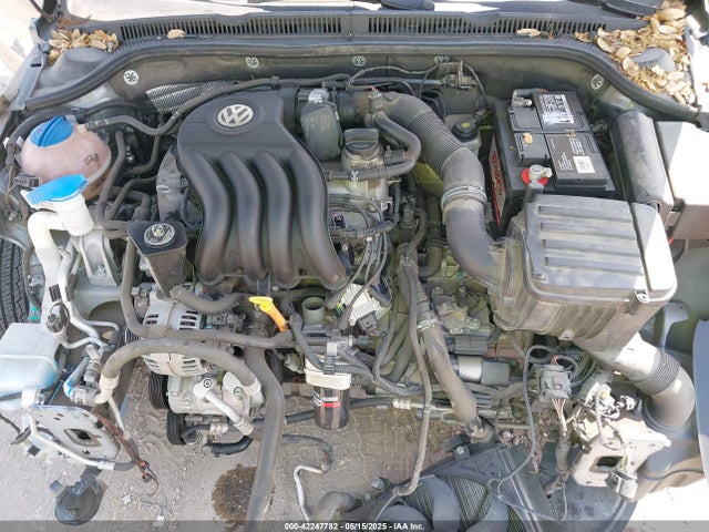 3VW2K7AJ1EM302143 Volkswagen Jetta 2.0l S