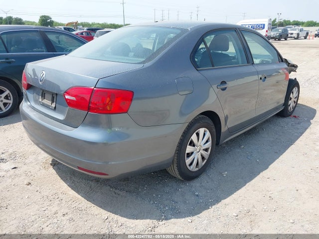 3VW2K7AJ1EM302143 Volkswagen Jetta 2.0l S
