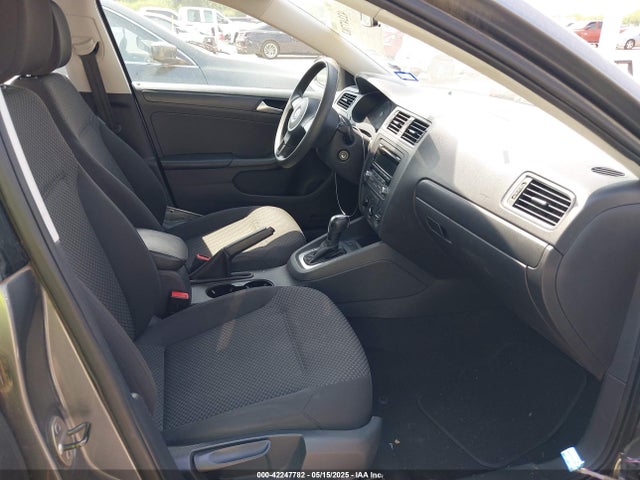 3VW2K7AJ1EM302143 Volkswagen Jetta 2.0l S