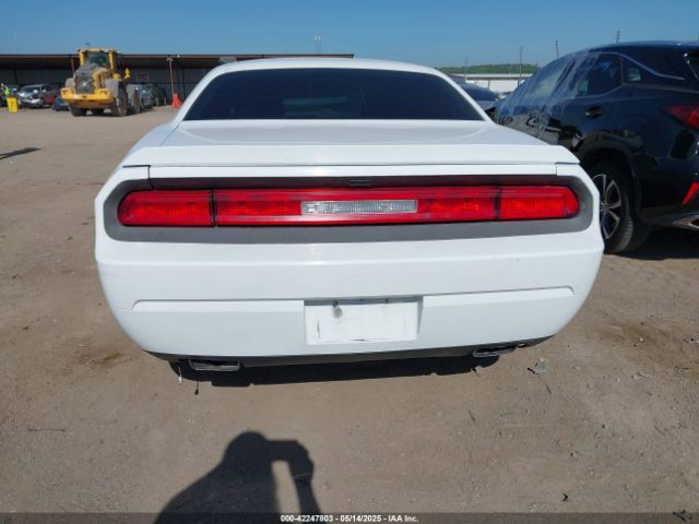 2C3CDYAG9EH213273 Dodge Challenger Sxt