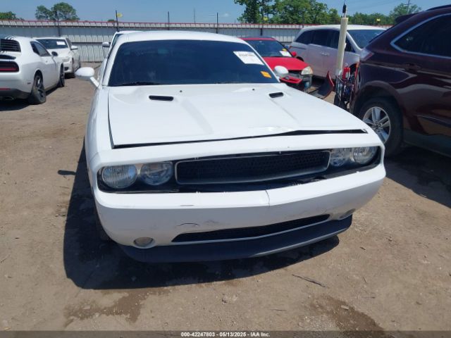 2C3CDYAG9EH213273 Dodge Challenger Sxt