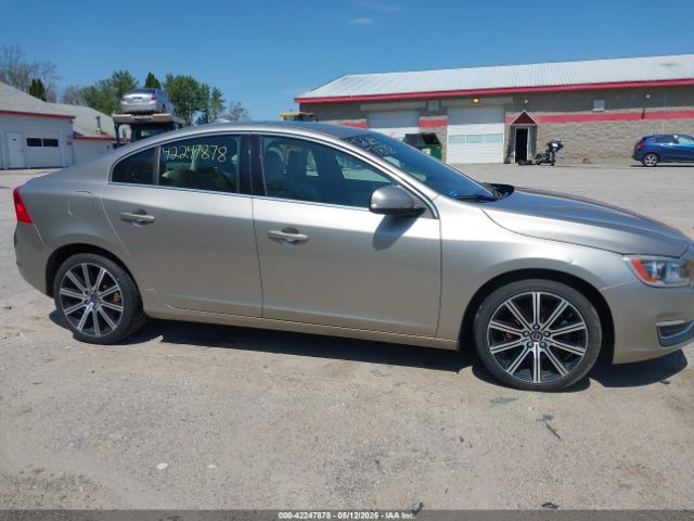 YV126MFB8F2302747 Volvo S60 T5 Premier