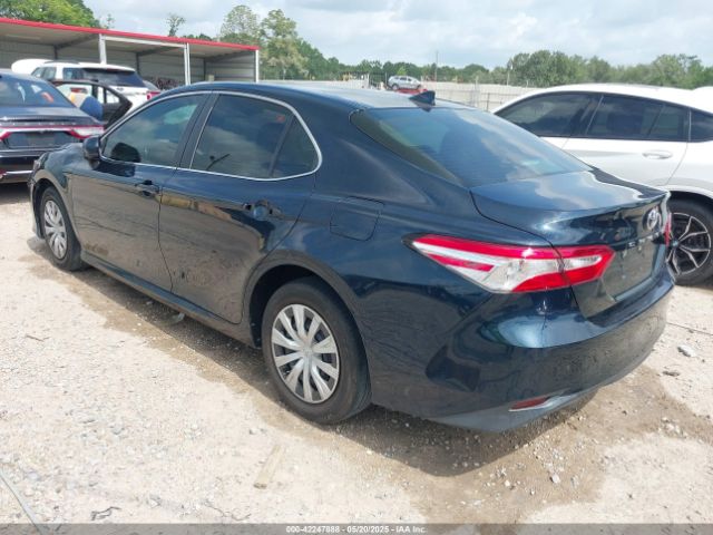 2019 TOYOTA CAMRY 4T1B11HK2KU713944 Photo 2