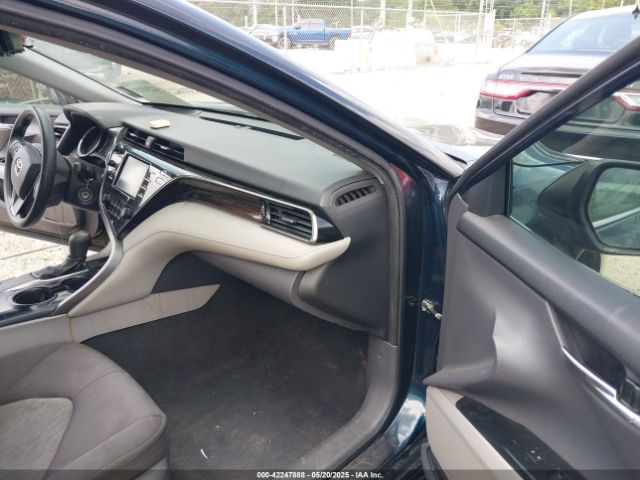 2019 TOYOTA CAMRY 4T1B11HK2KU713944 Photo 4
