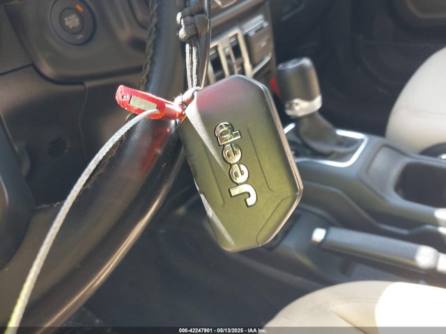 1C4HJXDG7LW323902 Jeep 2020