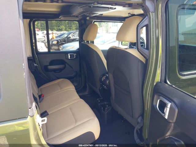 1C4HJXDG7LW323902 Jeep 2020