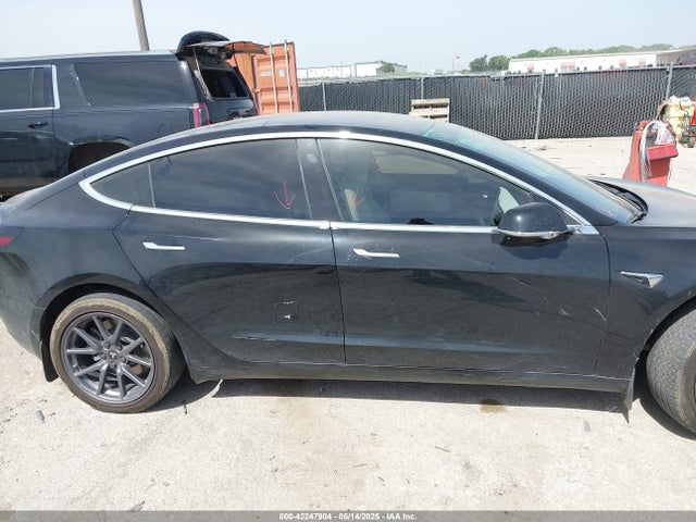 5YJ3E1EAXKF312000 Tesla 2019