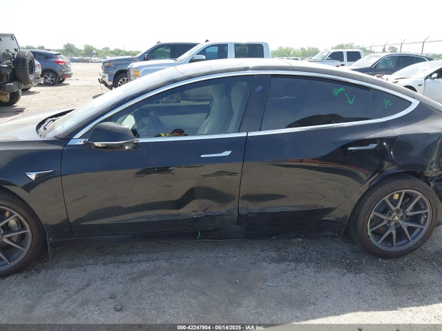 5YJ3E1EAXKF312000 Tesla 2019