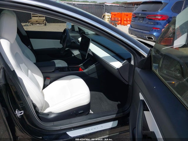 2019 TESLA MODEL 3 5YJ3E1EAXKF312000 Photo 4