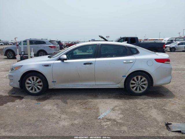 5XXGT4L34HG124656 KIA Optima Lx