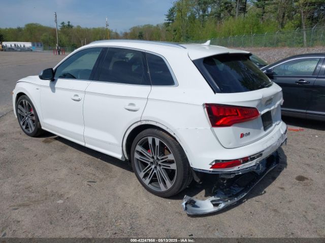 2018 AUDI SQ5 WA1A4AFY0J2137838 Photo 2