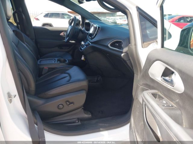 2024 CHRYSLER PACIFICA HYBRID 2C4RC1S74RR104251 Photo 4