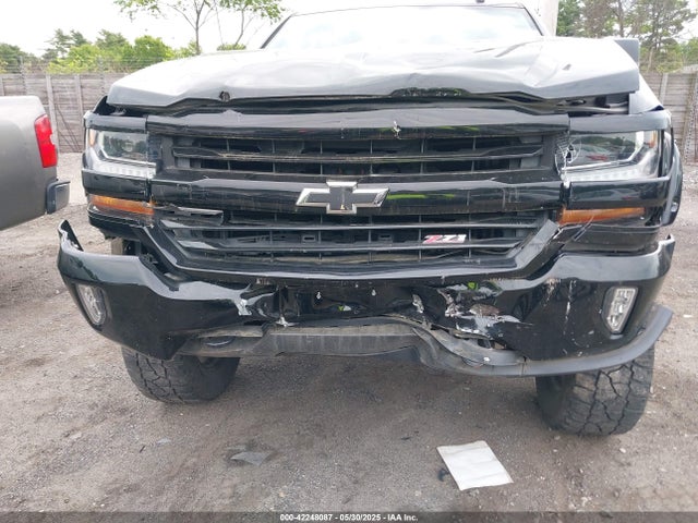 3GCUKREC6JG100880 Chevrolet Silverado 1500 2lt