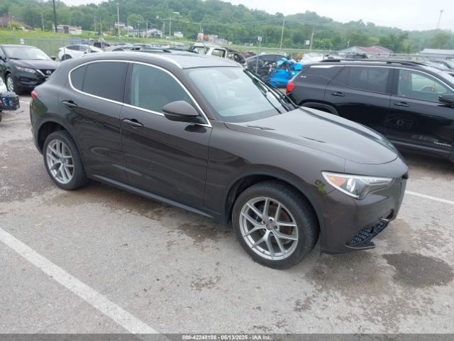 Alfa Romeo Stelvio 2018 ZASFAKBN0J7B94301 main image