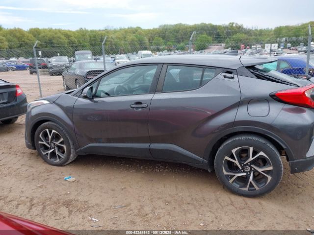 NMTKHMBX4JR023491 Toyota C-HR XLE