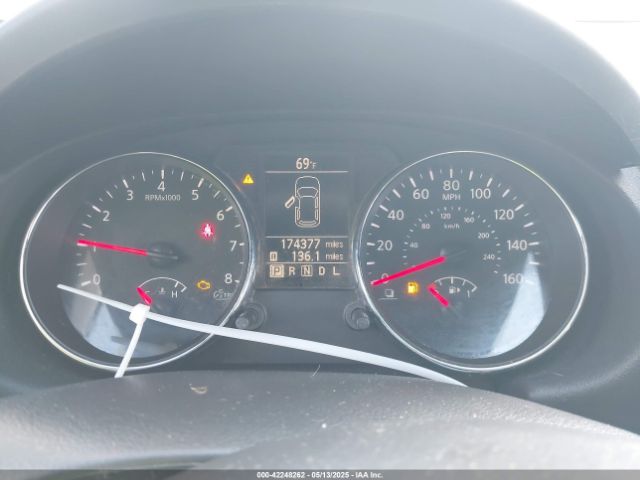 JN8AS5MT7FW161312 Nissan Rogue Select S
