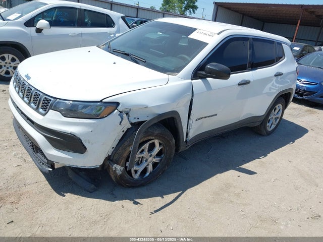 Jeep Compass 2024 3C4NJDANXRT166403 Image 2