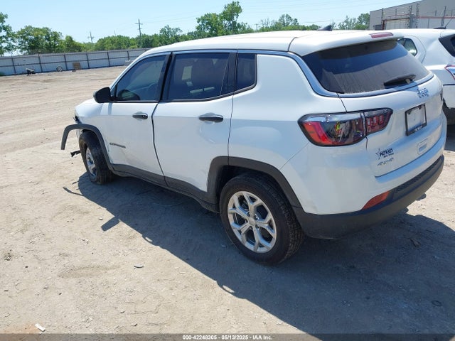 Jeep Compass 2024 3C4NJDANXRT166403 Image 3